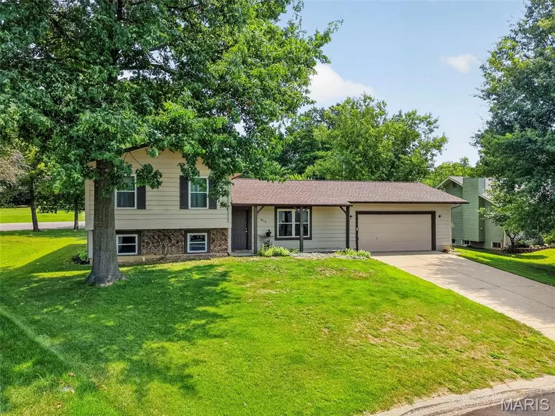 612 Lakewood Drive, Lake St. Louis, MO 63367 — listing photo 32 of 44