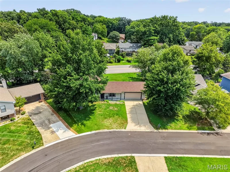 612 Lakewood Drive, Lake St. Louis, MO 63367 — listing photo 33 of 44