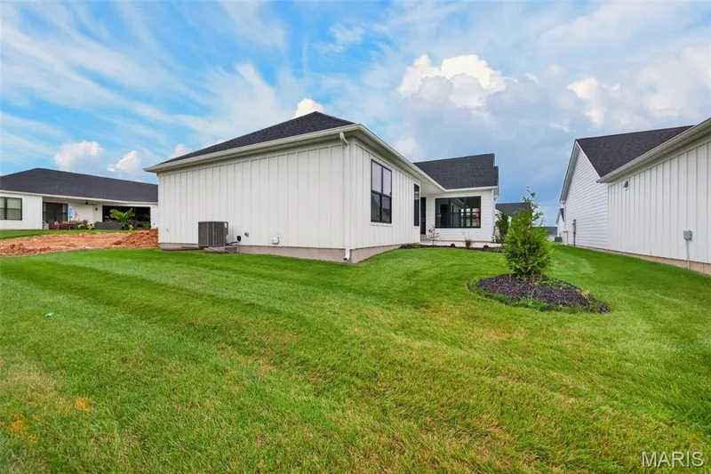 Back and Side of Structure — 146 Haven Ridge Court, Dardenne Prairie, MO 63368