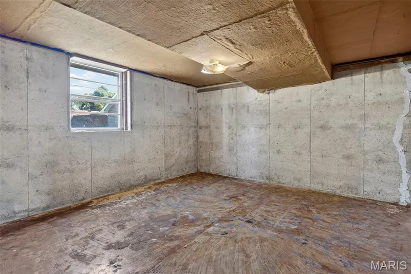 This could be an office/ extra storage/play room, ect — 16 Saint Michael Drive, St Peters, MO 63376