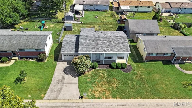 16 Saint Michael Drive, St Peters, MO 63376 — listing photo 39 of 42