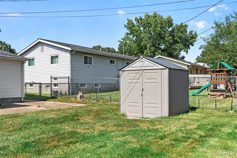 16 Saint Michael Drive, St Peters, MO 63376 — listing photo 38 of 42
