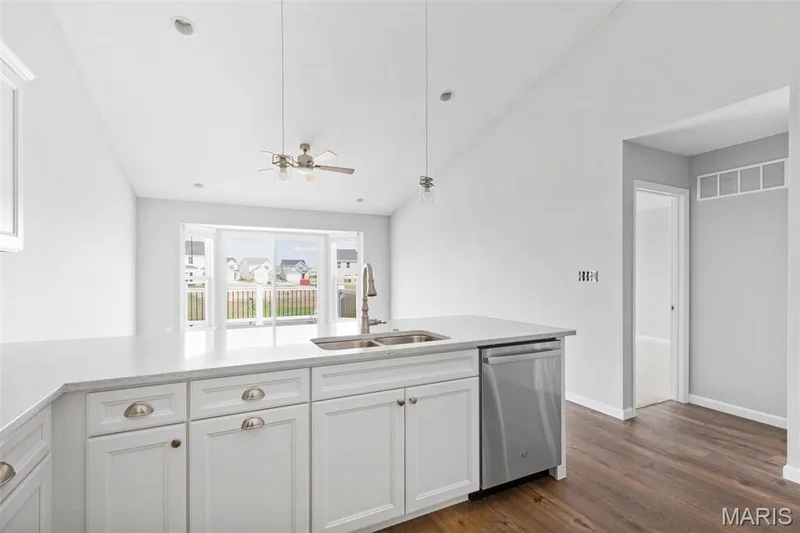 2 Carolina at Post Farms Meadows, O'Fallon, MO 63385 — listing photo 13 of 19