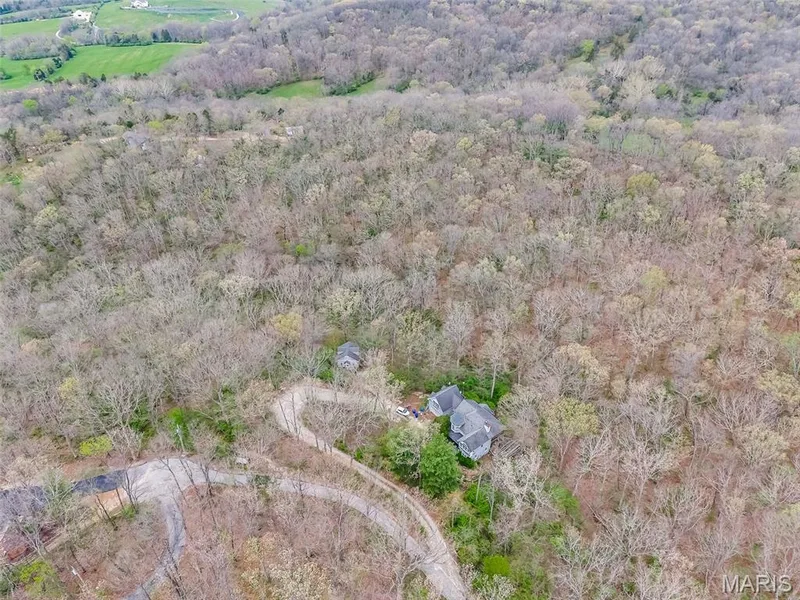 19111 Foxfire Forest Road, Wildwood, MO 63069 — listing photo 5 of 30
