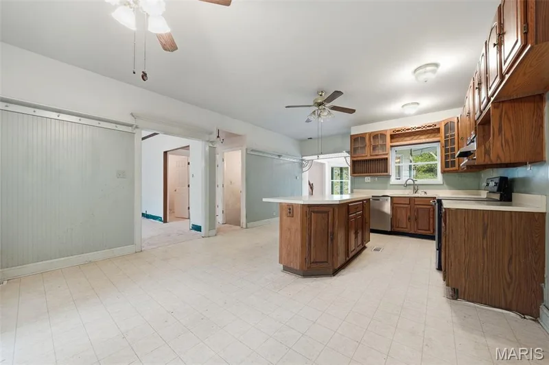 19111 Foxfire Forest Road, Wildwood, MO 63069 — listing photo 14 of 30