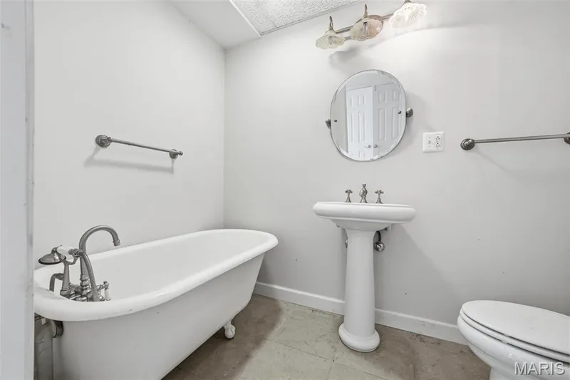 19111 Foxfire Forest Road, Wildwood, MO 63069 — listing photo 23 of 30