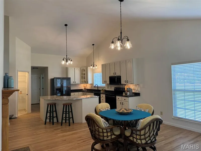 727 Hawk Run Drive, O'Fallon, MO 63368 — listing photo 20 of 57