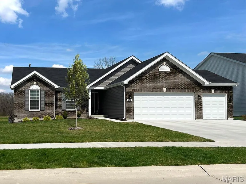 2 Hickory at Post Farms Enclave, O'Fallon, MO 63385 — listing photo 2 of 23