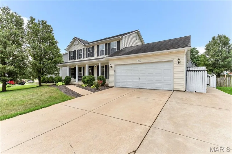 524 Great Oaks Meadow Drive, Wentzville, MO 63385 — listing photo 4 of 51