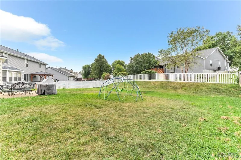524 Great Oaks Meadow Drive, Wentzville, MO 63385 — listing photo 5 of 51