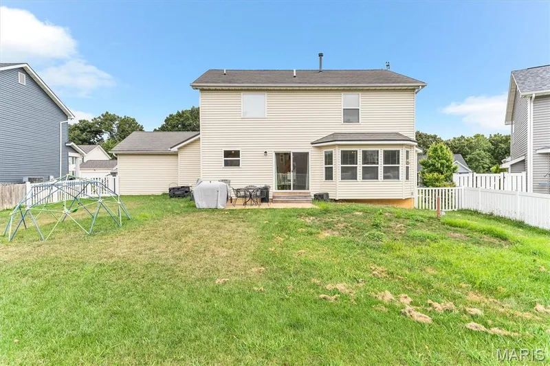 524 Great Oaks Meadow Drive, Wentzville, MO 63385 — listing photo 7 of 51