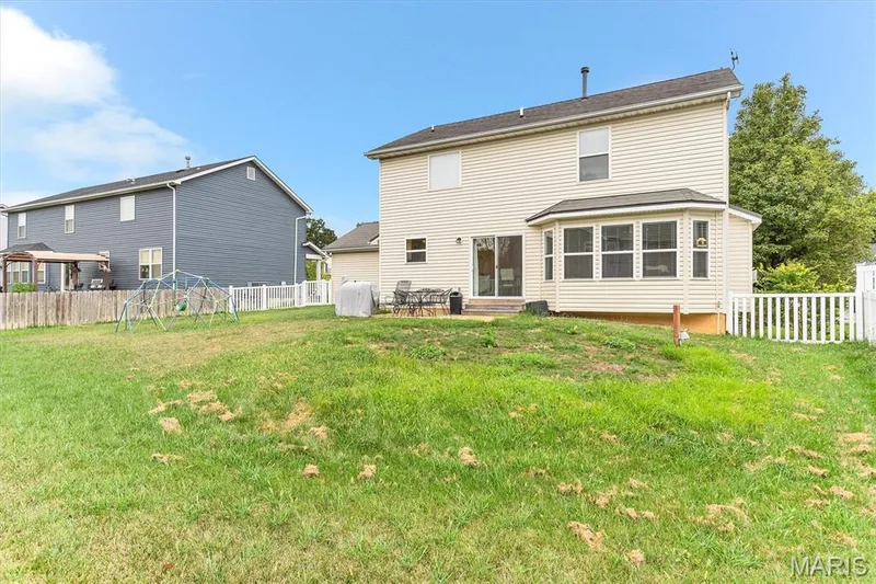 524 Great Oaks Meadow Drive, Wentzville, MO 63385 — listing photo 8 of 51