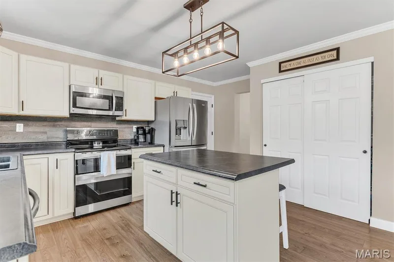 524 Great Oaks Meadow Drive, Wentzville, MO 63385 — listing photo 21 of 51