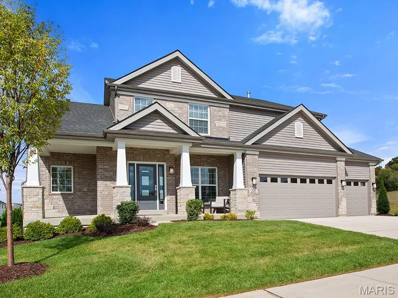 2 Pin Oak at Post Farms Enclave, O'Fallon, MO 63385 — listing photo 2 of 38