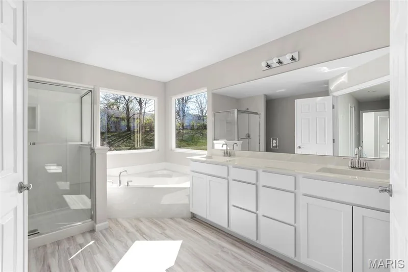 2 Hermitage II at Post Farms Enclave, O'Fallon, MO 63385 — listing photo 4 of 27