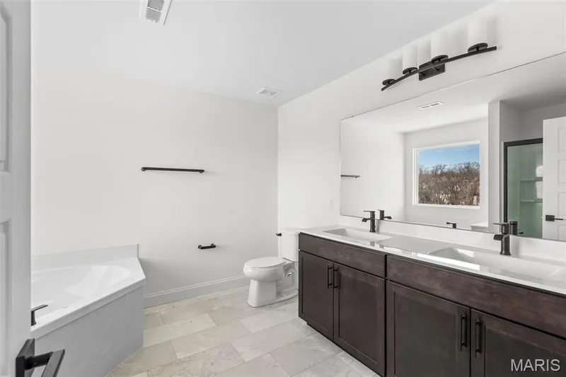 2 Sequoia at Post Farms Enclave, O'Fallon, MO 63385 — listing photo 24 of 26