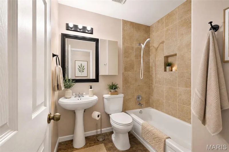 Virtually staged — 1523 Shadow Lane, St Charles, MO 63303