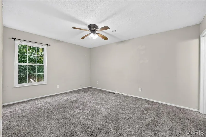 1523 Shadow Lane, St Charles, MO 63303 — listing photo 15 of 44