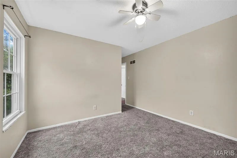 1523 Shadow Lane, St Charles, MO 63303 — listing photo 21 of 44