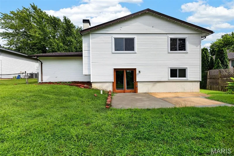 1523 Shadow Lane, St Charles, MO 63303 — listing photo 39 of 44