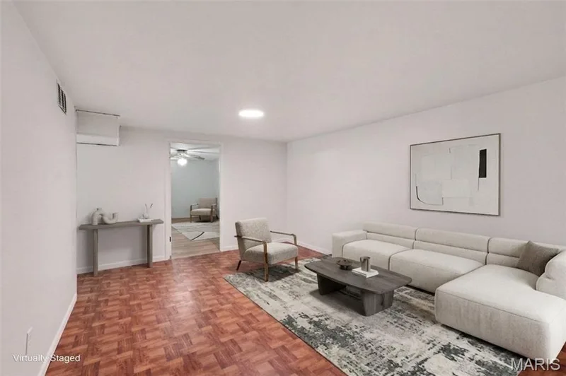 Virtually staged -  and through that open door... — 39 Oxbow Road, St Peters, MO 63376