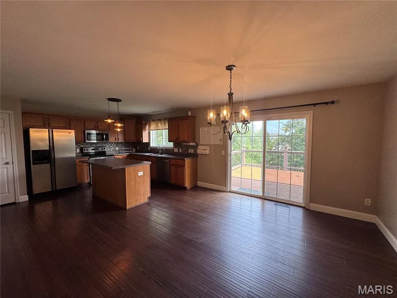 122 Pine Needle Drive, Wentzville, MO 63385 — listing photo 8 of 18