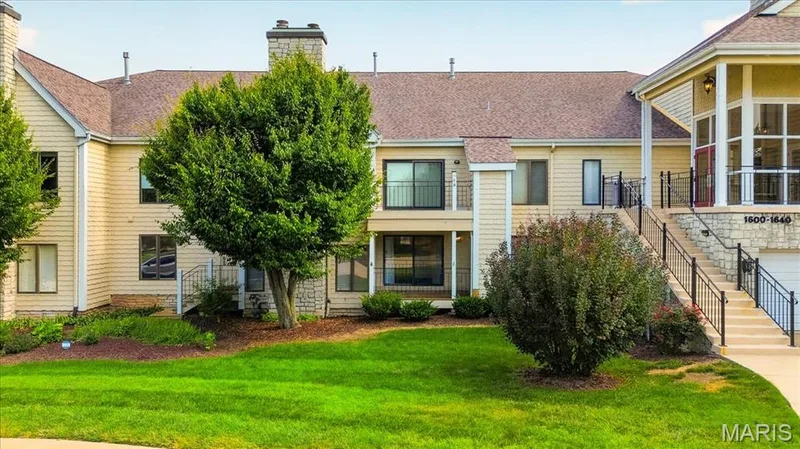 1608 Lake Knoll Drive #1A, Lake St. Louis, MO 63367 — listing photo 36 of 40