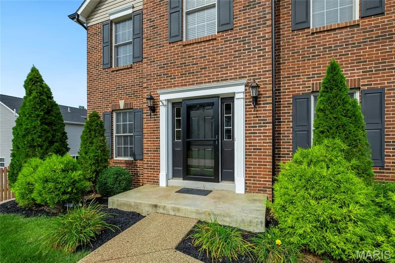 407 English Manor Drive, Wentzville, MO 63385 — listing photo 2 of 49