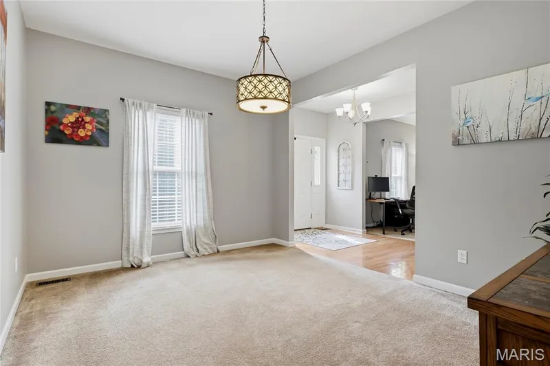 407 English Manor Drive, Wentzville, MO 63385 — listing photo 5 of 49