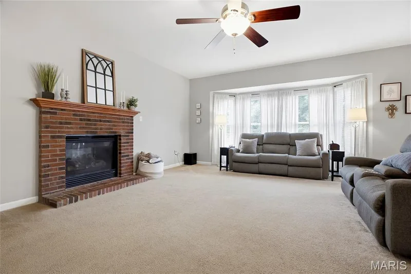 407 English Manor Drive, Wentzville, MO 63385 — listing photo 7 of 49