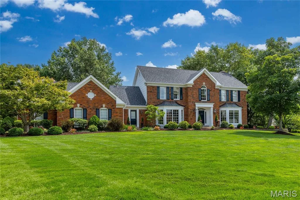 1803 Autumn Glen Court, Chesterfield, MO 63017 — listing photo 1 of 56