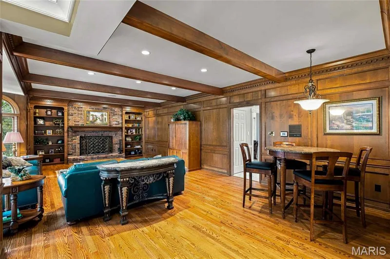 1803 Autumn Glen Court, Chesterfield, MO 63017 — listing photo 8 of 56