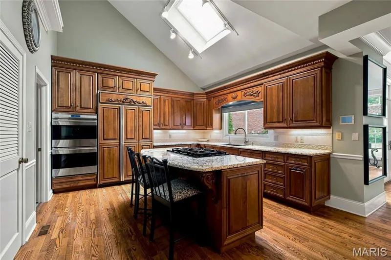 1803 Autumn Glen Court, Chesterfield, MO 63017 — listing photo 18 of 56