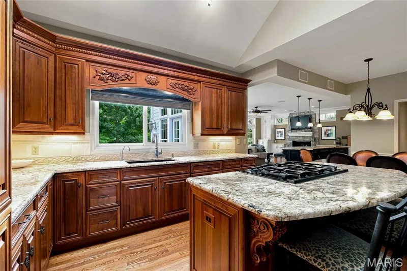 1803 Autumn Glen Court, Chesterfield, MO 63017 — listing photo 19 of 56