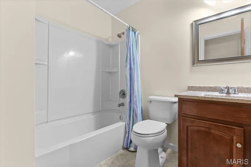 Second Full Bathroom — 1001 Wilmington Drive, St Charles, MO 63301