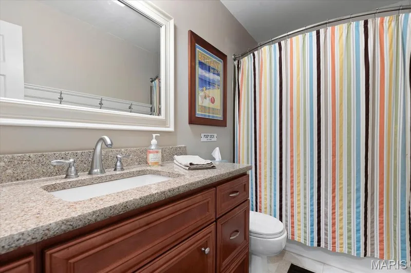 Upper Level Second Full Bathroom — 1131 Black Forest Drive, St Charles, MO 63301