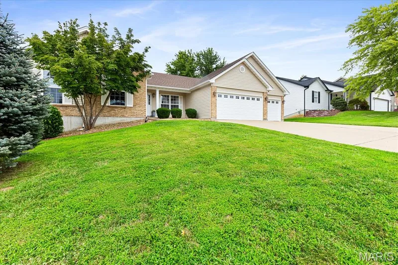 Brick & Vinyl Exterior — 312 Thoreau Boulevard, O'Fallon, MO 63366