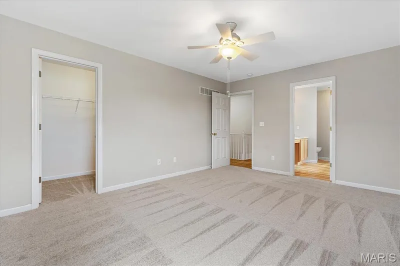 Walk-In Closet & En-Suite Bathrom — 312 Thoreau Boulevard, O'Fallon, MO 63366
