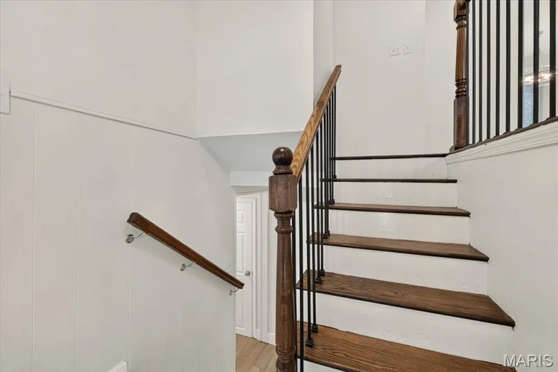 2026 Dawson Drive, St Charles, MO 63301 — listing photo 11 of 60