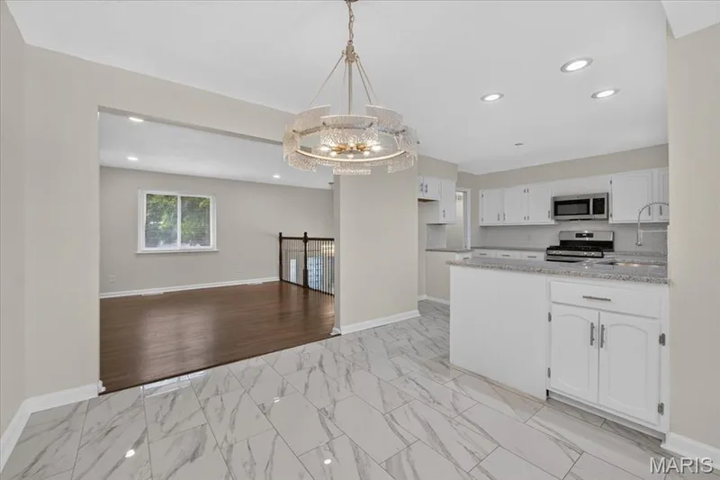 2026 Dawson Drive, St Charles, MO 63301 — listing photo 16 of 60