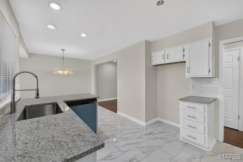 2026 Dawson Drive, St Charles, MO 63301 — listing photo 22 of 60