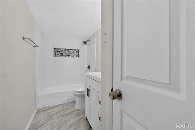 2026 Dawson Drive, St Charles, MO 63301 — listing photo 23 of 60