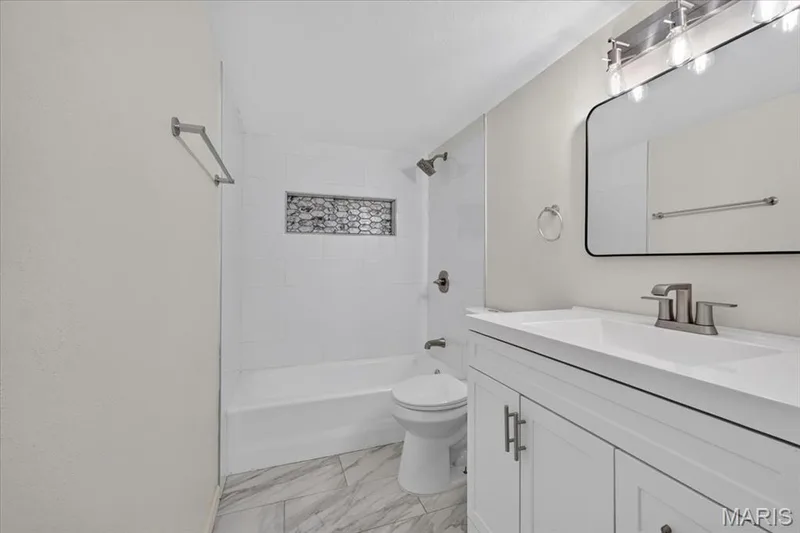 2026 Dawson Drive, St Charles, MO 63301 — listing photo 24 of 60