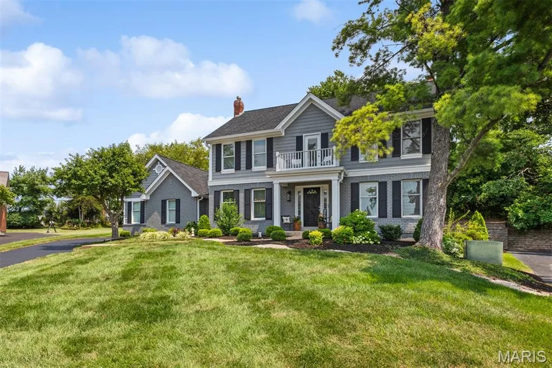 718 Cedar Field Court, Chesterfield, MO 63017 — listing photo 2 of 74
