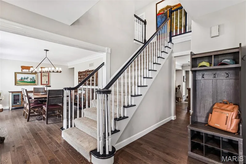 718 Cedar Field Court, Chesterfield, MO 63017 — listing photo 13 of 74