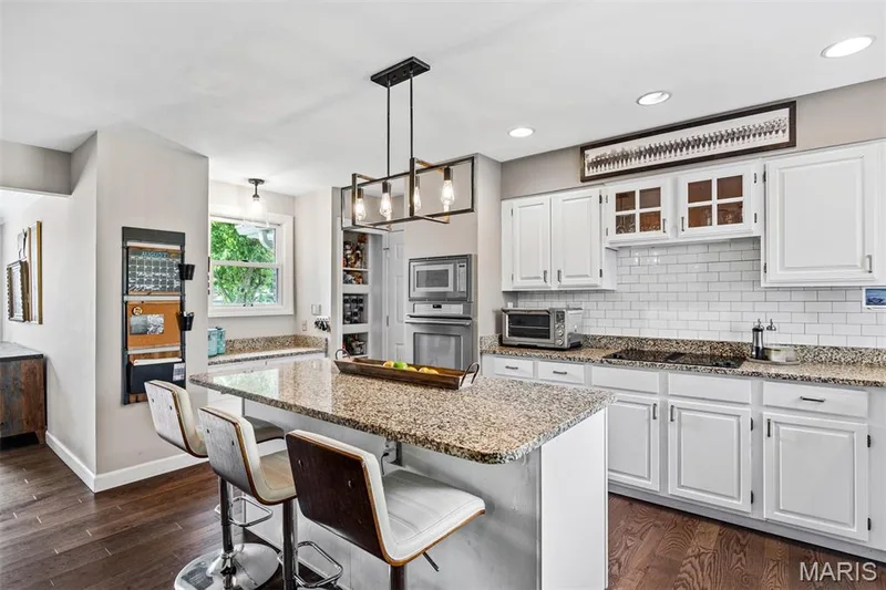 718 Cedar Field Court, Chesterfield, MO 63017 — listing photo 27 of 74