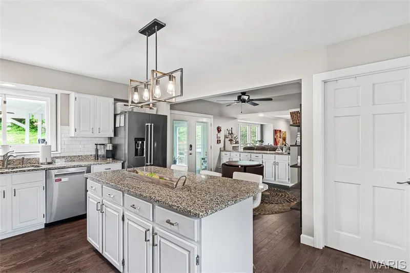 718 Cedar Field Court, Chesterfield, MO 63017 — listing photo 30 of 74