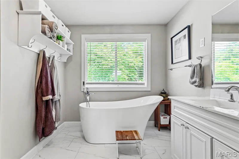 718 Cedar Field Court, Chesterfield, MO 63017 — listing photo 38 of 74