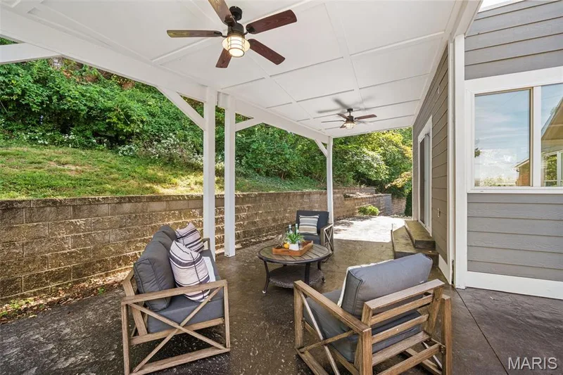 718 Cedar Field Court, Chesterfield, MO 63017 — listing photo 14 of 42