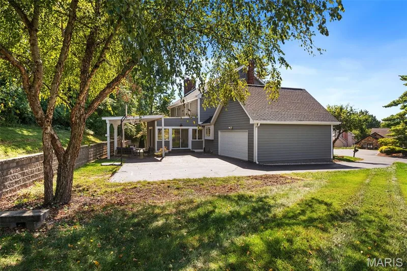 718 Cedar Field Court, Chesterfield, MO 63017 — listing photo 33 of 42